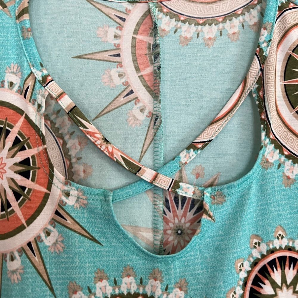 Soft Tunic w/ Hidden Pockets - Picture 3 of 3